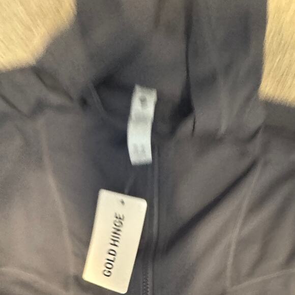 Gold Hinge NWT Women's Dark Gray Cropped Storm Jacket - Picture 2 of 3